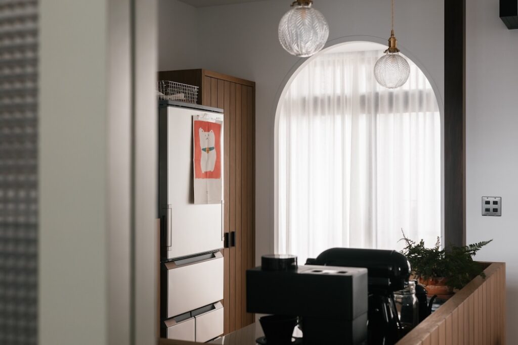 拱形玄關讓進門時多了一份儀式感