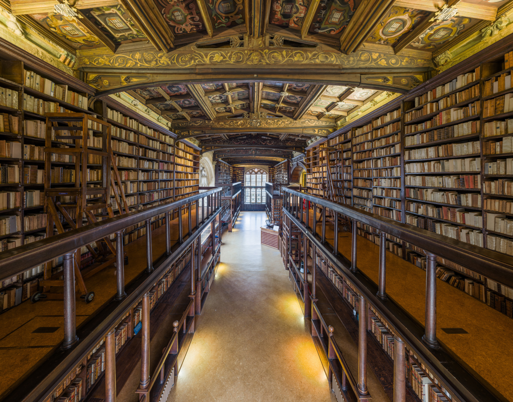 英國牛津大學的漢弗萊公爵圖書館，部分哈利波特圖書館場景取景地